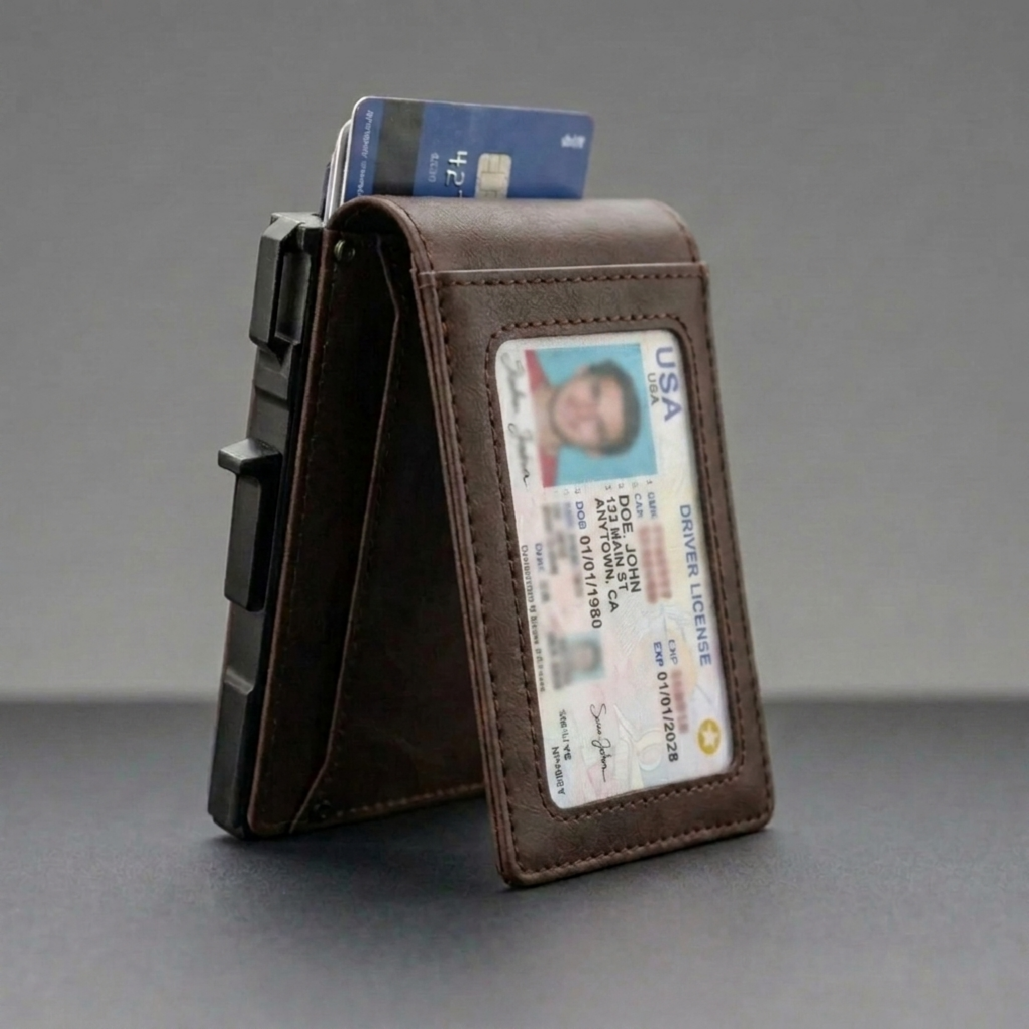 Meracines MagVault® Minimalist Wallet - Maximum Capacity. Minimal Footprint.